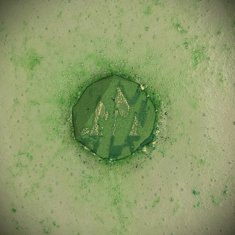 The Wild | Black Cedarwood & Juniper Bath Bomb | Official Natural Six